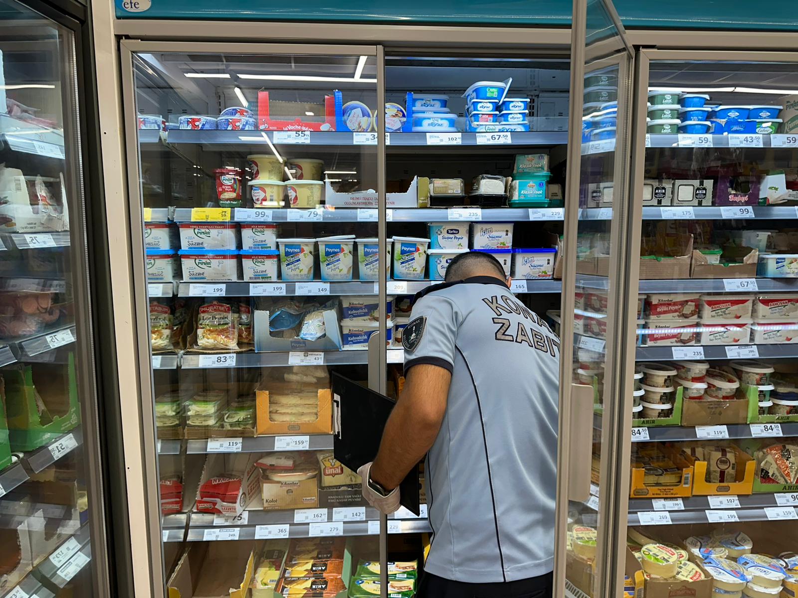 Konak Belediyesi’nden zincir marketlere sıkı denetim
